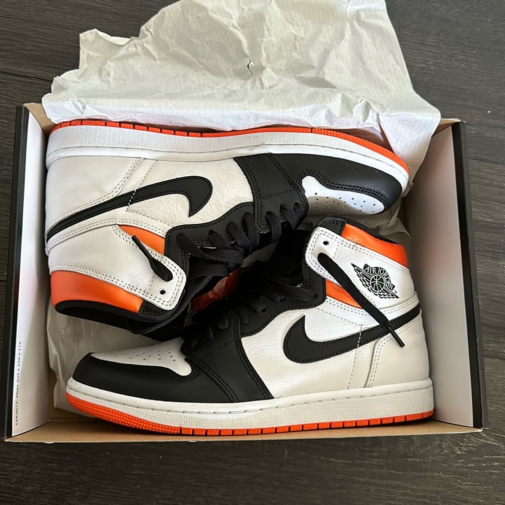 Retro 1’s 🔥